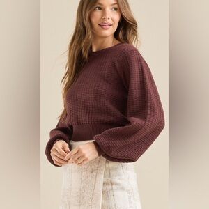 Altar'd State Cropped Sweater size Medium-color Raspberry